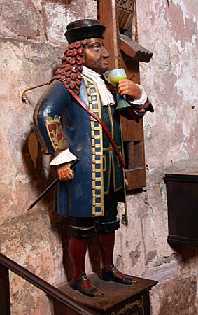 Heildberg - Weinfass auf Schloss Heidelberg - Ein Wächter des Weinfasses