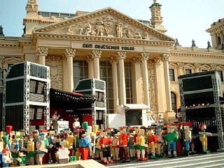 Günzburg - Legoland - Loveparade in Berlin