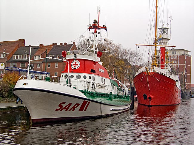 Emden - Museumsschiffe im Ratsdelft