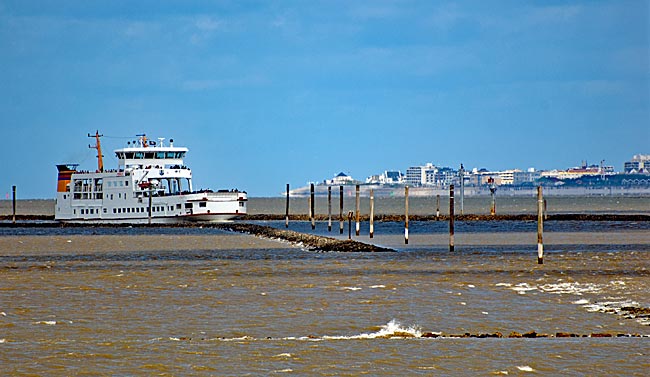 Norddeich - Blick auf Norderney vom Festland aus