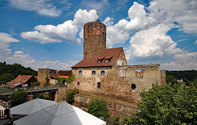 Nürnberger Land - Burganlage hoch über Burgthann aus dem 12. Jahrhundert