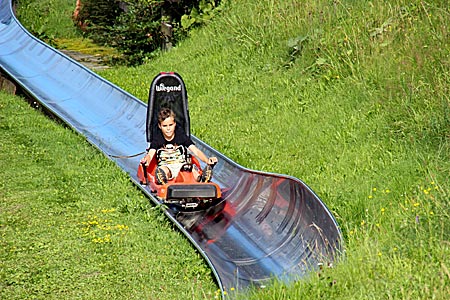 Oberstaufen im Allgäu - Sommerodelbahn an der Talstation der Hündlebahn