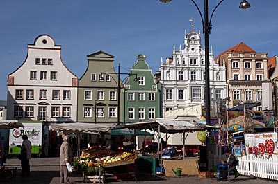 Rostock - Giebelhäuser am Neuen Markt