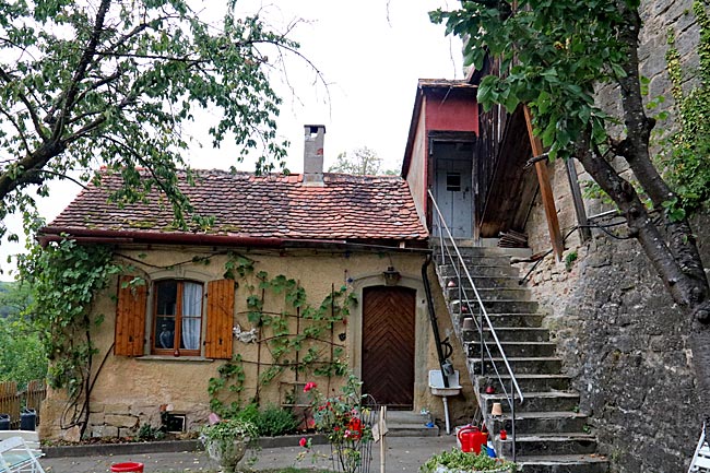 Rothenburg ob der Tauber - Haus an der mittelalterlichen Stadtmauer