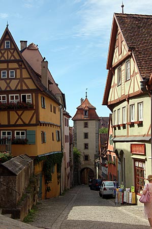 Rothenburg ob der Tauber - Fachwerkzauber enger Gassen