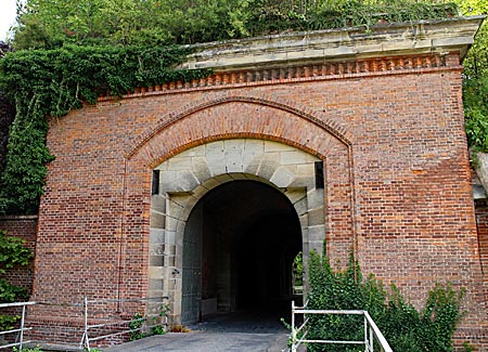 Ulm Bundesfestung - Erhaltenes Memminger Tor auf der bayerischen Seite