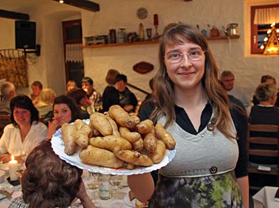 Vogtland - Die „Hauptdarsteller“ des kabarettistischen Programms – Kartoffeln nicht nur der gewöhnlichen Art