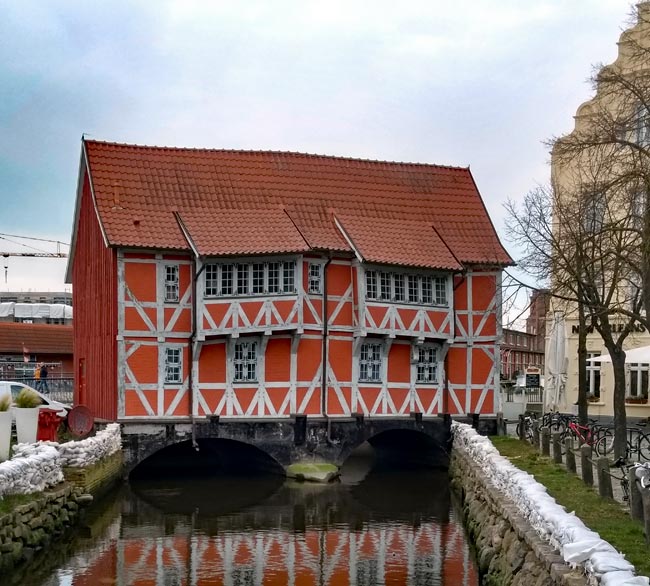 Wismar - altes Fachwerk am Ziegenmarkt