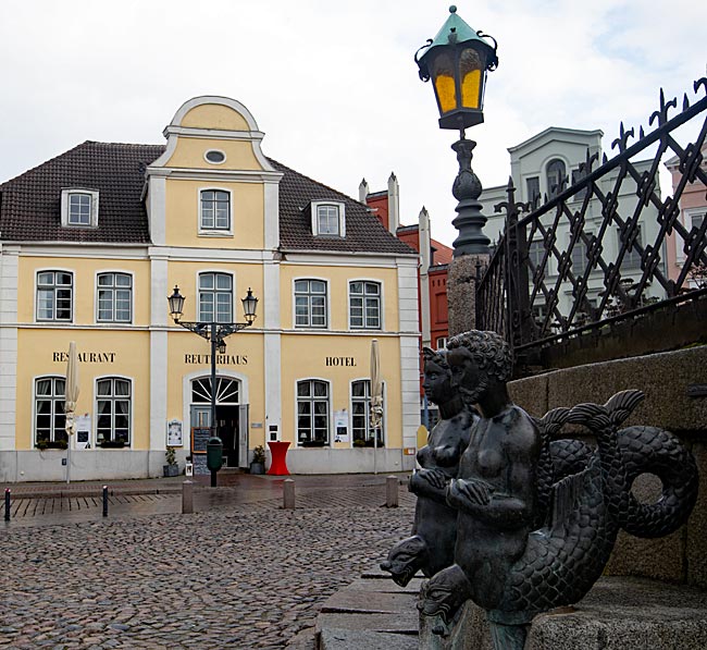 Wismar - Nix und Nixe an der Wasserkunst