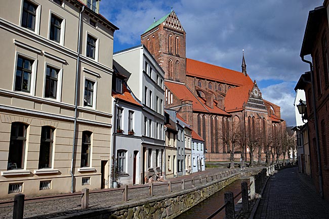 Wismar - die Nikolaikirche hat das vierhöchste Mittelschiff in Deutschland