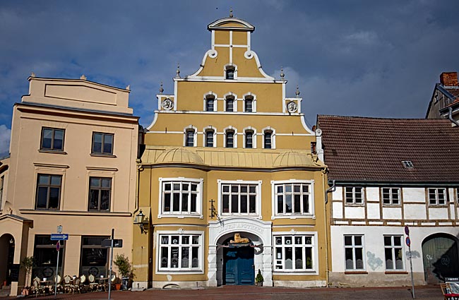 Wismar - ehemalige Löwen Apotheke am Hopfenmarkt