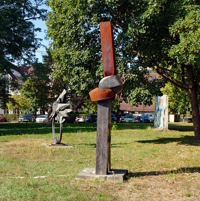 Zell am Harmersbach - Kunst im öffentlichen Raum vor der Villa Haiss: Lluis Cera