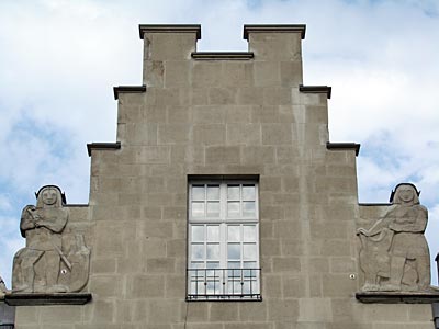 Münster - Treppengiebel und Sandsteinfassade – typisch für die Bebauung des Prinzipalmarkts