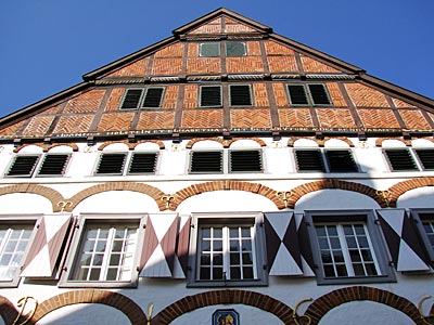 Warendorf - Prächtig ist der Schaugiebel des Hauses Temme in der Emsstraße 1