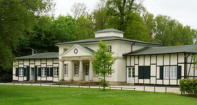 In der ehemaligen Hauptwache residiert heute der Golf Club Münsterland, dessen Gelände im Bagno liegt