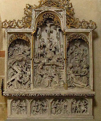 Münsterland: Einer der filigran gearbeiteten Altäre der Abteikirche Marienfeld