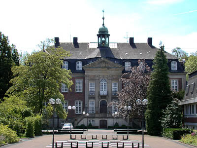 Münsterland: Die einstige Ritterburg Schloss Loburg dient heute schulischen Zwecken