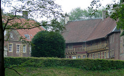 Münsterland: Die Wasserburg Rheda am Emslauf