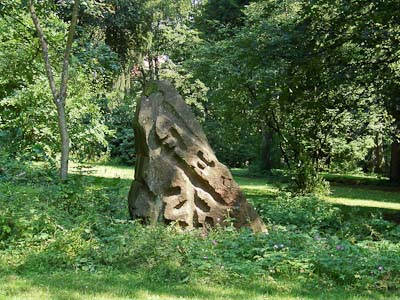 „Sprechen/Hören – Schweigen/Stein“ von Jian-Yong Zhang (China) in Pirmasens