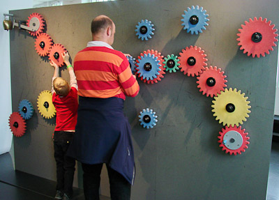 Die Zahnradwand ist eine Herausforderung für Jung und Alt