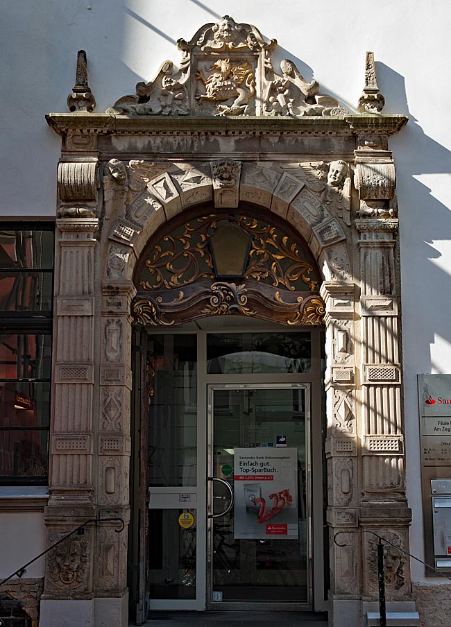Rostock - Renaissance-Portal der Alten Münze am Ziegenmarkt