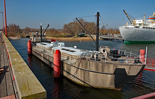 Rostock - IGA PArk - Betonschiff CAPELLA