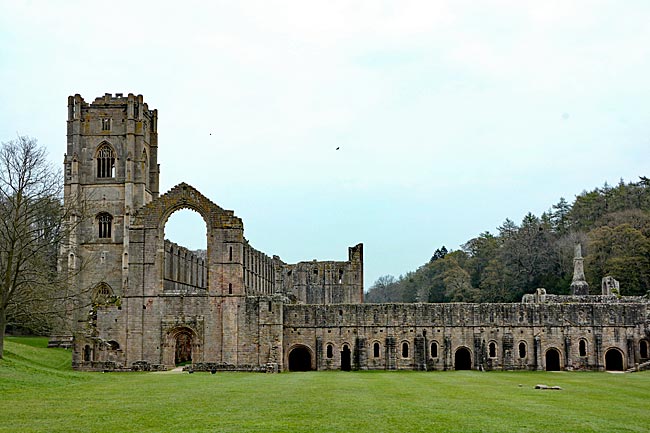 England - Way of the Roses - Fountains Abbey Klosterruine
