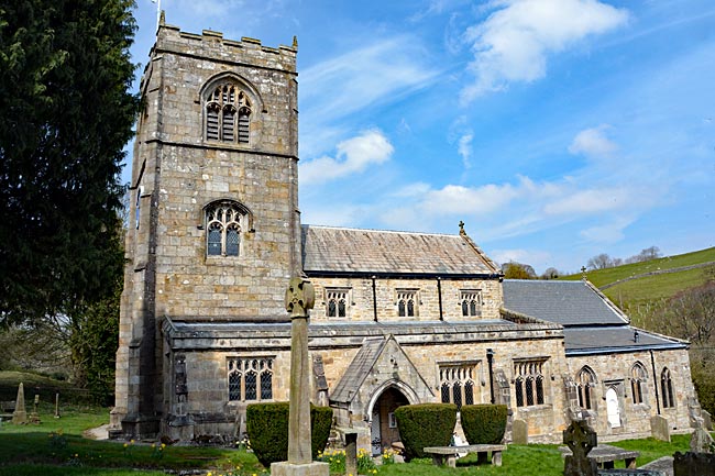 Engand - Way of the Roses - Die Heilige Wilfrids Kirche in Burnsall