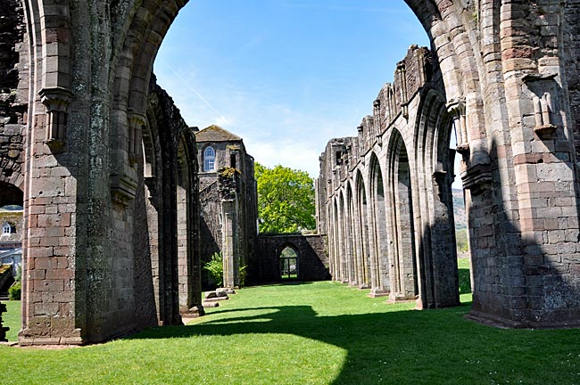Wales - Llanthony Priory ist heute eine geordnete Ruine
