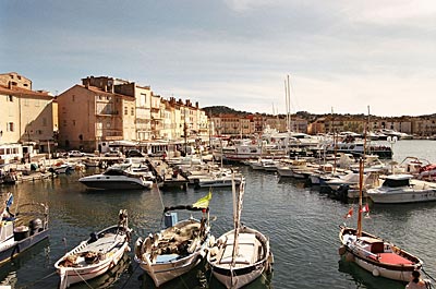 Frankreich - Cote d'Azur - Legendäre Kulisse, Treffpunkt der Reichen und Schönen: Hafen von Saint-Tropez