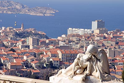 Frankreich Marseille Blick auf Stadt und Bucht