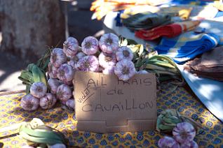 Frankreich Luberon Knoblauch