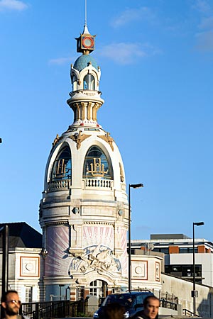 Frankreich - Nantes - Lieu Unique - Turm der ehemaligen Keksfabrik