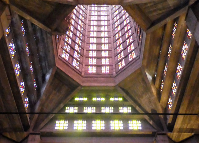 Le Havre, Saint-Joseph, Blick in den Turm des Zentralbaus