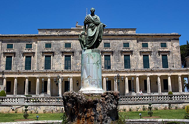 Griechenland - Korfu - Palast der Heiligen Georgios und Michael in Kerkyra an der Esplanade