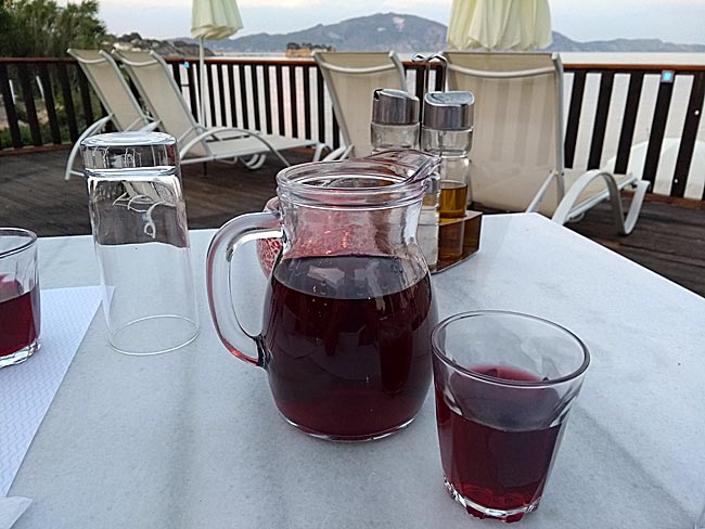 Zakynthos. Ionische Inseln, Griechenland - heimischer Rotwein