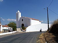 Eine Bar findet sich immer. Im portugiesischen Alentejo: Radtour durchs Land der Korkeichen und Ziegenherden