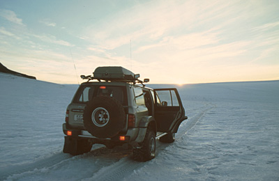 Island Vatnajökull aufbruch mit dem Jeep