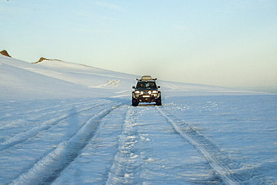 Island Vatnajökull Jeep auf dem Gletscher