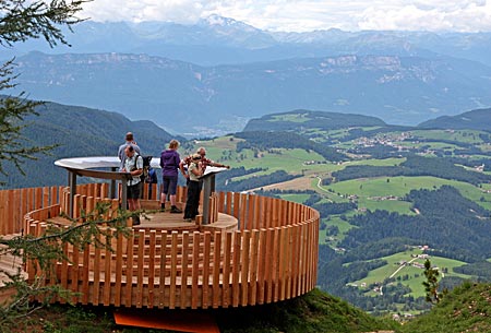 Italien - Südtirol - Ebenfalls neu auf dem Latemar, diese 360 Grad Aussichtplattform