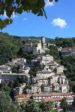 Italien - Wandern auf dem Franziskusweg - Blick auf Cantalice