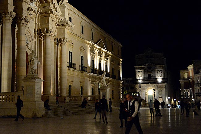 Italien - Sizilien - Syrakus, Piazza Duomo mit Dom