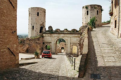 Italien - Umbrien - Relikte aus römischer Zeit in Spello