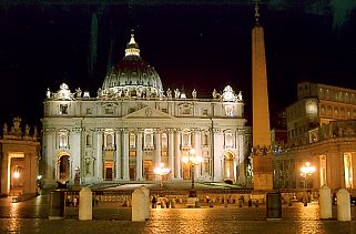 Vatikan Peterspaltz bei Nacht