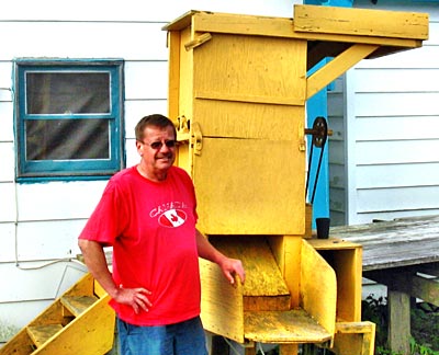 Kanada - Eine der wenigen mechanischen Hilfsmittel für die Verarbeitung von Lappentang