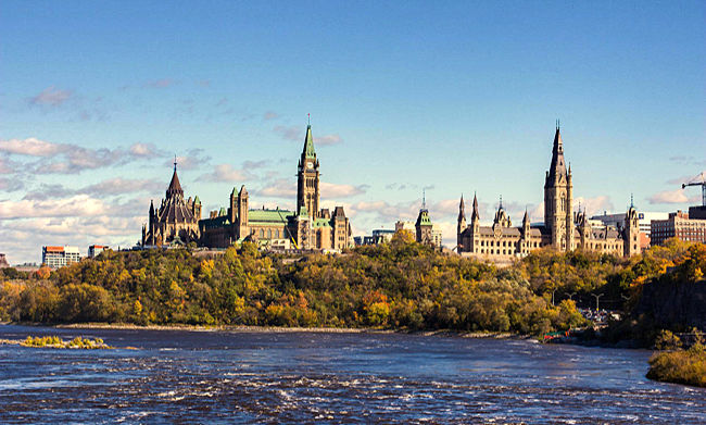 Ostkanada mit dem Kajak - Ottawa Parlament