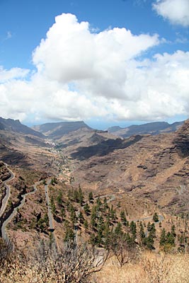 Kanarische Inseln - Gran Canaria - Vulkanischer Ursprung: Bergige Landschaft im Inselinneren