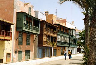 Spanien / Kanaren / La Palma / Avenida Maritima in Santa Cruz