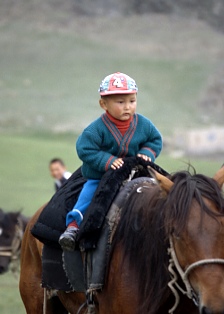Kirgisien Tien-Shan junger Reiter