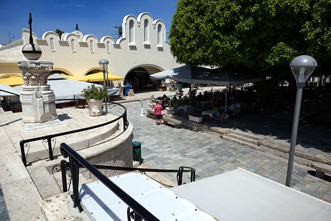 Griechenland - Kos-Stadt - Markthalle mit Restaurants